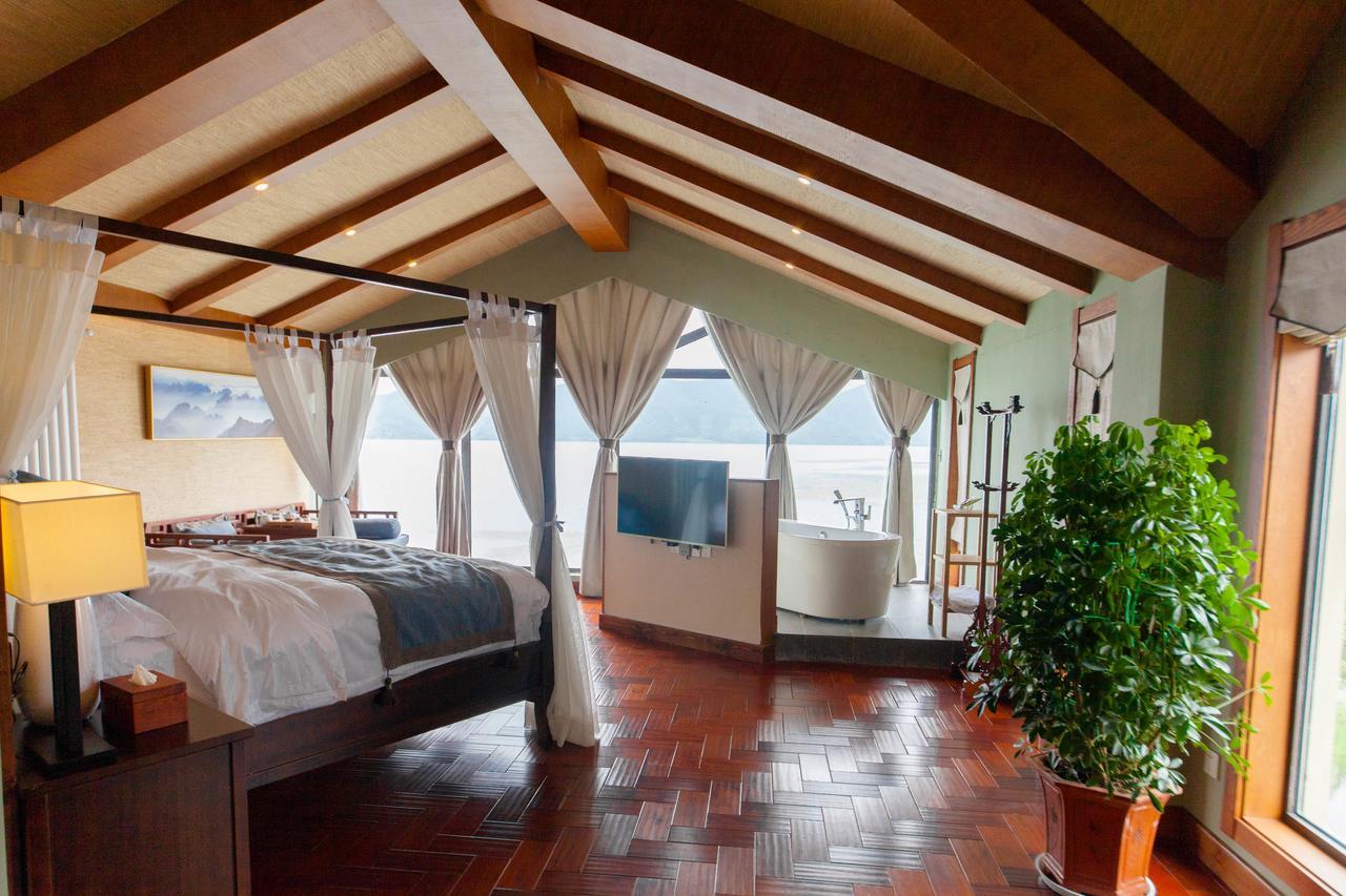 Walden Lugu Lake Zen Retreat Ninglang Yi Εξωτερικό φωτογραφία
